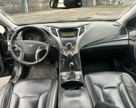 Чорний Хендай Грандер, об'ємом двигуна 3 л та пробігом 260 тис. км за 7777 $, фото 7 на Automoto.ua