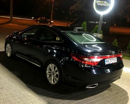 Чорний Хендай Грандер, об'ємом двигуна 3 л та пробігом 350 тис. км за 12000 $, фото 2 на Automoto.ua