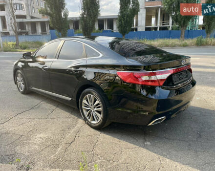 Черный Хендай Грандер, объемом двигателя 3 л и пробегом 190 тыс. км за 12300 $, фото 2 на Automoto.ua