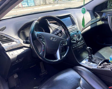 Чорний Хендай Грандер, об'ємом двигуна 3 л та пробігом 216 тис. км за 11500 $, фото 9 на Automoto.ua