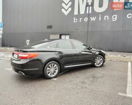 Чорний Хендай Грандер, об'ємом двигуна 3 л та пробігом 234 тис. км за 11100 $, фото 8 на Automoto.ua