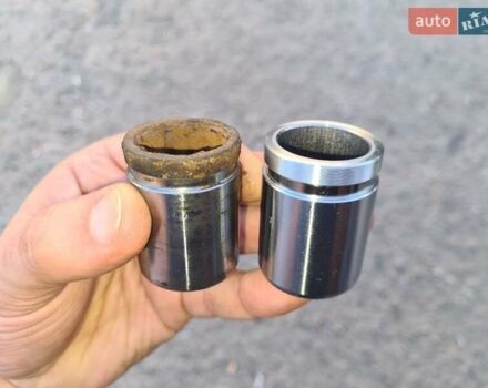 Черный Хендай Грандер, объемом двигателя 3 л и пробегом 270 тыс. км за 13000 $, фото 54 на Automoto.ua