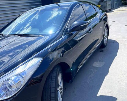 Чорний Хендай Грандер, об'ємом двигуна 3 л та пробігом 216 тис. км за 11500 $, фото 2 на Automoto.ua