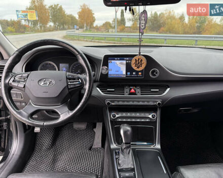 Черный Хендай Грандер, объемом двигателя 2.99 л и пробегом 299 тыс. км за 16500 $, фото 21 на Automoto.ua