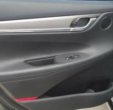 Черный Хендай Грандер, объемом двигателя 3 л и пробегом 177 тыс. км за 24950 $, фото 17 на Automoto.ua