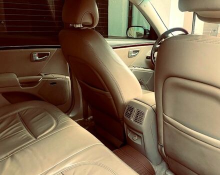 Коричневый Хендай Грандер, объемом двигателя 3.3 л и пробегом 305 тыс. км за 5300 $, фото 7 на Automoto.ua