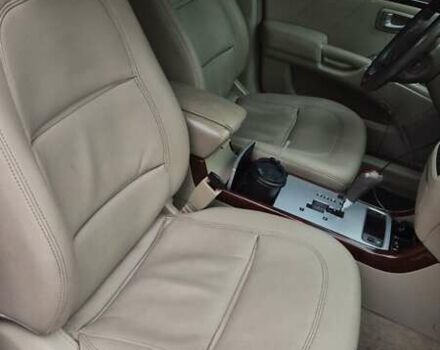 Красный Хендай Грандер, объемом двигателя 3.34 л и пробегом 243 тыс. км за 4000 $, фото 2 на Automoto.ua