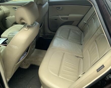 Красный Хендай Грандер, объемом двигателя 3.3 л и пробегом 400 тыс. км за 5000 $, фото 5 на Automoto.ua