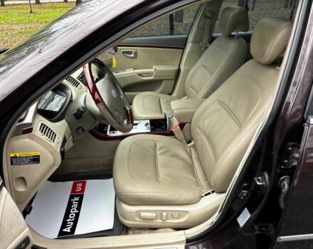 Красный Хендай Грандер, объемом двигателя 3.3 л и пробегом 246 тыс. км за 5990 $, фото 12 на Automoto.ua