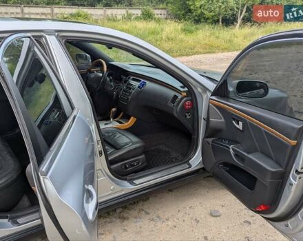Сірий Хендай Грандер, об'ємом двигуна 3.3 л та пробігом 260 тис. км за 6700 $, фото 16 на Automoto.ua