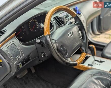 Сірий Хендай Грандер, об'ємом двигуна 3.3 л та пробігом 260 тис. км за 6700 $, фото 22 на Automoto.ua