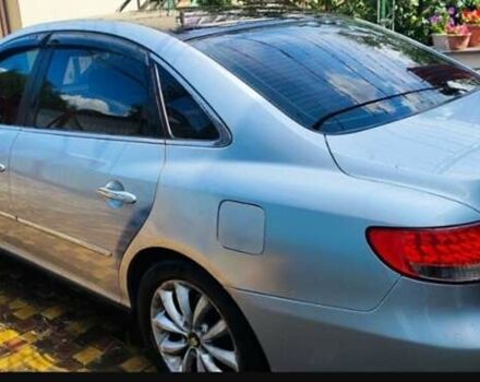 Серый Хендай Грандер, объемом двигателя 3.34 л и пробегом 300 тыс. км за 4600 $, фото 4 на Automoto.ua