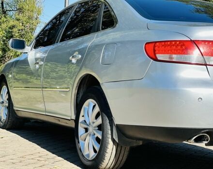 Серый Хендай Грандер, объемом двигателя 3.3 л и пробегом 290 тыс. км за 5700 $, фото 7 на Automoto.ua