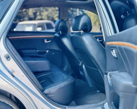 Серый Хендай Грандер, объемом двигателя 3.3 л и пробегом 290 тыс. км за 5700 $, фото 11 на Automoto.ua