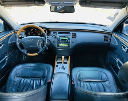 Серый Хендай Грандер, объемом двигателя 3.3 л и пробегом 290 тыс. км за 5700 $, фото 17 на Automoto.ua