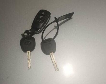 Серый Хендай Грандер, объемом двигателя 3.3 л и пробегом 300 тыс. км за 4900 $, фото 10 на Automoto.ua