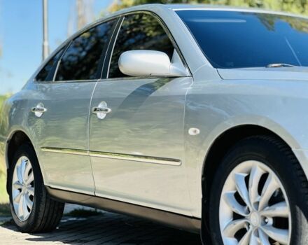 Серый Хендай Грандер, объемом двигателя 3.3 л и пробегом 290 тыс. км за 5700 $, фото 2 на Automoto.ua