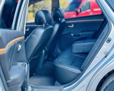 Серый Хендай Грандер, объемом двигателя 3.3 л и пробегом 290 тыс. км за 5700 $, фото 9 на Automoto.ua