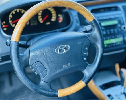 Серый Хендай Грандер, объемом двигателя 3.3 л и пробегом 290 тыс. км за 5700 $, фото 20 на Automoto.ua