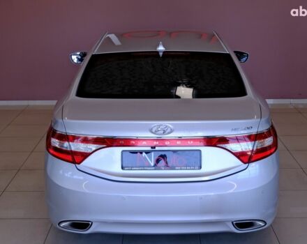 Сірий Хендай Грандер, об'ємом двигуна 3 л та пробігом 255 тис. км за 8400 $, фото 5 на Automoto.ua