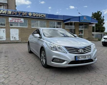 Сірий Хендай Грандер, об'ємом двигуна 3 л та пробігом 263 тис. км за 10500 $, фото 3 на Automoto.ua