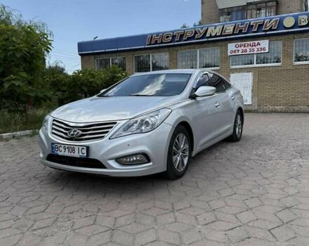 Сірий Хендай Грандер, об'ємом двигуна 3 л та пробігом 263 тис. км за 10500 $, фото 1 на Automoto.ua