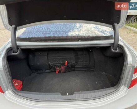 Сірий Хендай Грандер, об'ємом двигуна 3 л та пробігом 263 тис. км за 10500 $, фото 6 на Automoto.ua