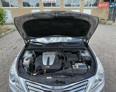 Сірий Хендай Грандер, об'ємом двигуна 3 л та пробігом 263 тис. км за 10500 $, фото 20 на Automoto.ua