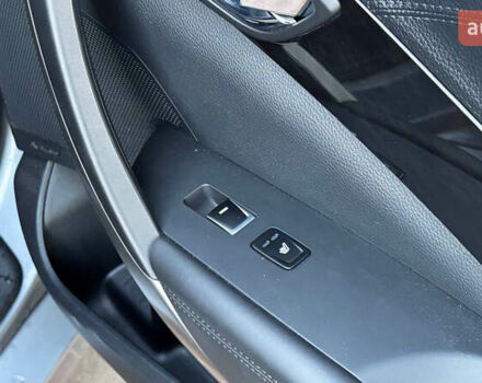 Сірий Хендай Грандер, об'ємом двигуна 3 л та пробігом 295 тис. км за 9500 $, фото 21 на Automoto.ua