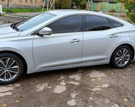 Серый Хендай Грандер, объемом двигателя 3 л и пробегом 247 тыс. км за 10700 $, фото 2 на Automoto.ua