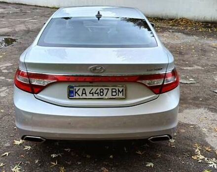 Серый Хендай Грандер, объемом двигателя 3 л и пробегом 247 тыс. км за 10700 $, фото 5 на Automoto.ua