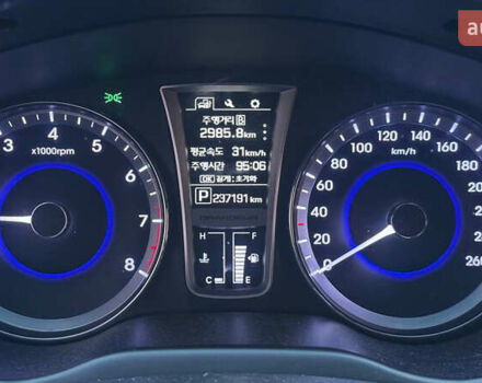 Сірий Хендай Грандер, об'ємом двигуна 3 л та пробігом 295 тис. км за 9500 $, фото 25 на Automoto.ua