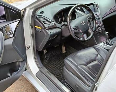 Серый Хендай Грандер, объемом двигателя 3 л и пробегом 247 тыс. км за 10700 $, фото 10 на Automoto.ua