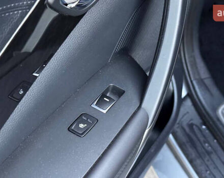 Сірий Хендай Грандер, об'ємом двигуна 3 л та пробігом 295 тис. км за 9500 $, фото 18 на Automoto.ua