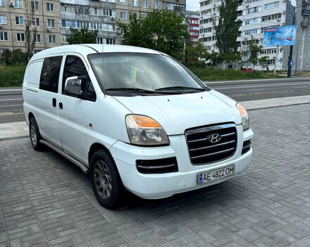 Белый Хендай Н 100 груз., объемом двигателя 2.4 л и пробегом 1000 тыс. км за 4400 $, фото 1 на Automoto.ua