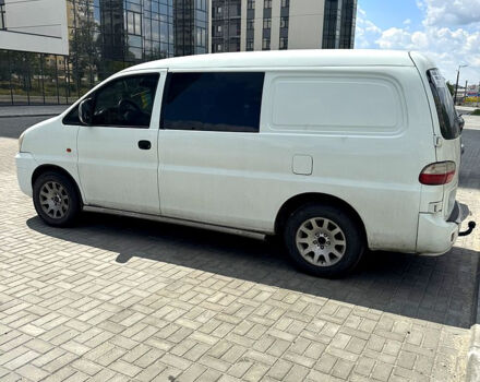 Белый Хендай Н 100 груз., объемом двигателя 2.4 л и пробегом 1000 тыс. км за 4400 $, фото 4 на Automoto.ua