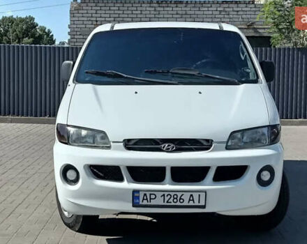 Белый Хендай Н 200, объемом двигателя 2.5 л и пробегом 430 тыс. км за 2500 $, фото 5 на Automoto.ua