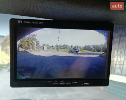 Белый Хендай Н 200, объемом двигателя 2.5 л и пробегом 430 тыс. км за 2500 $, фото 17 на Automoto.ua