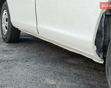 Белый Хендай Н 200, объемом двигателя 2.5 л и пробегом 430 тыс. км за 2500 $, фото 20 на Automoto.ua