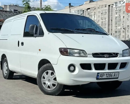 Белый Хендай Н 200, объемом двигателя 2.5 л и пробегом 430 тыс. км за 2500 $, фото 6 на Automoto.ua