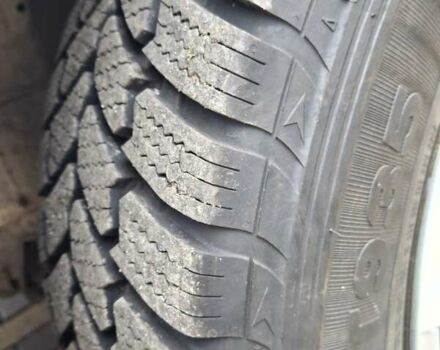 Белый Хендай Н 200, объемом двигателя 2.48 л и пробегом 348 тыс. км за 4500 $, фото 11 на Automoto.ua