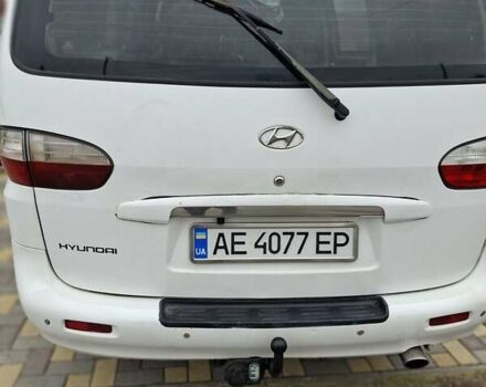 Белый Хендай Н 200, объемом двигателя 2.48 л и пробегом 348 тыс. км за 4500 $, фото 4 на Automoto.ua