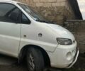 Белый Хендай Н 200, объемом двигателя 2.5 л и пробегом 780 тыс. км за 3550 $, фото 1 на Automoto.ua