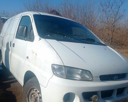 Білий Хендай Н 200, об'ємом двигуна 2.5 л та пробігом 350 тис. км за 2700 $, фото 5 на Automoto.ua