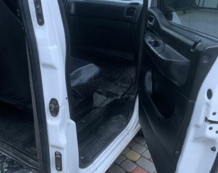 Белый Хендай Н 200, объемом двигателя 2.5 л и пробегом 410 тыс. км за 2700 $, фото 3 на Automoto.ua