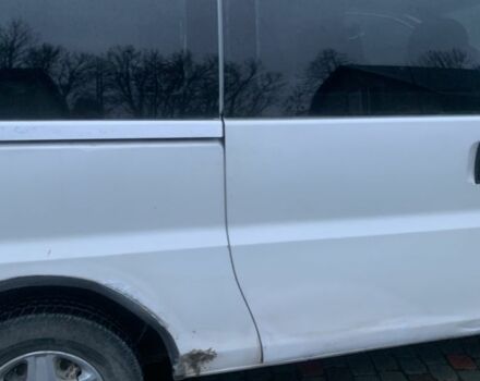 Белый Хендай Н 200, объемом двигателя 2.5 л и пробегом 410 тыс. км за 2700 $, фото 6 на Automoto.ua