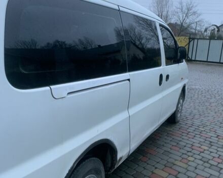 Белый Хендай Н 200, объемом двигателя 2.5 л и пробегом 410 тыс. км за 2700 $, фото 10 на Automoto.ua