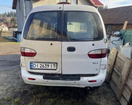 Білий Хендай Н 200, об'ємом двигуна 2.5 л та пробігом 436 тис. км за 3000 $, фото 2 на Automoto.ua