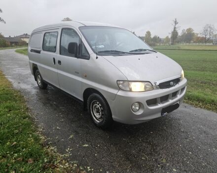 Білий Хендай Н 200, об'ємом двигуна 2.5 л та пробігом 309 тис. км за 2200 $, фото 1 на Automoto.ua