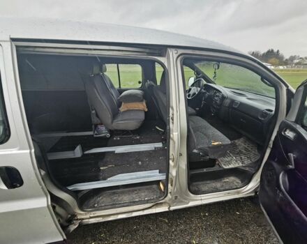 Білий Хендай Н 200, об'ємом двигуна 2.5 л та пробігом 309 тис. км за 2200 $, фото 9 на Automoto.ua